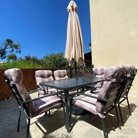 Apartament Corner Townhouse In Regina Gardens, *