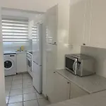 Corner Townhouse In Regina Gardens, Appartement Paphos