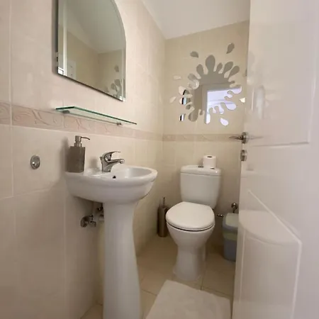 Corner Townhouse In Regina Gardens, * Paphos